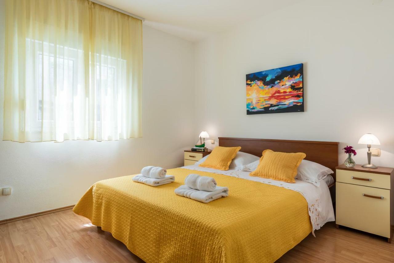 Apartments Rogulj Trogir Exterior photo