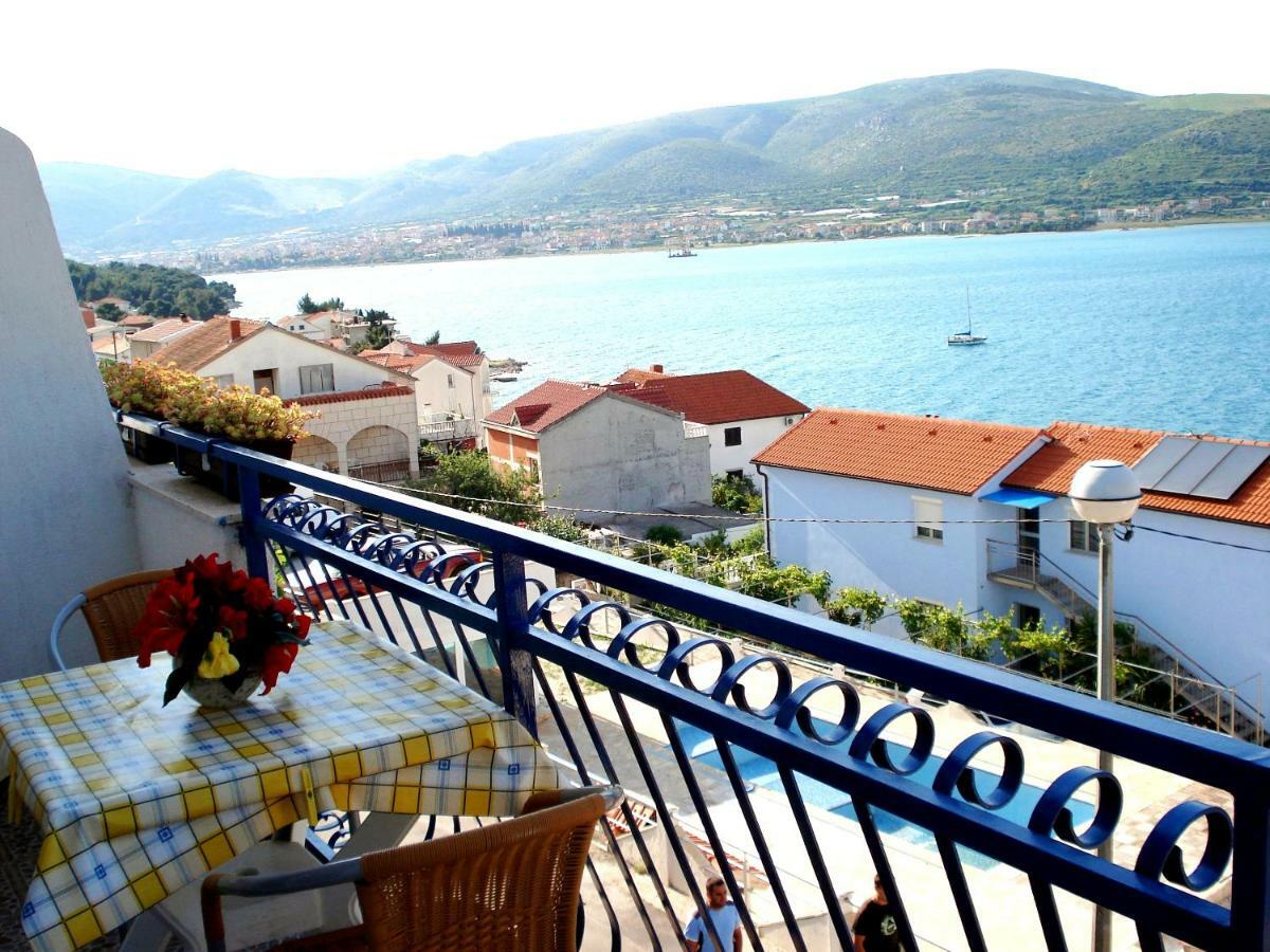 Apartments Rogulj Trogir Exterior photo
