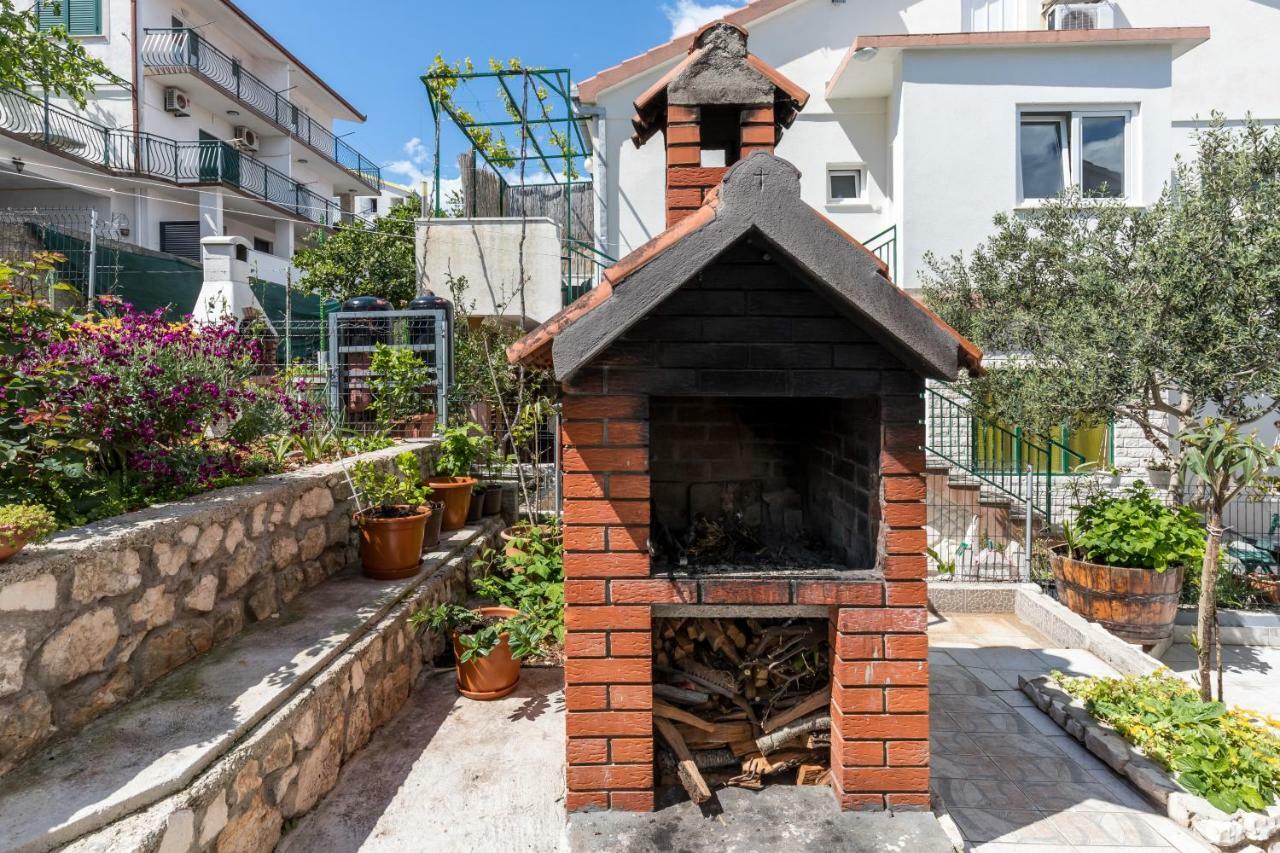 Apartments Rogulj Trogir Exterior photo