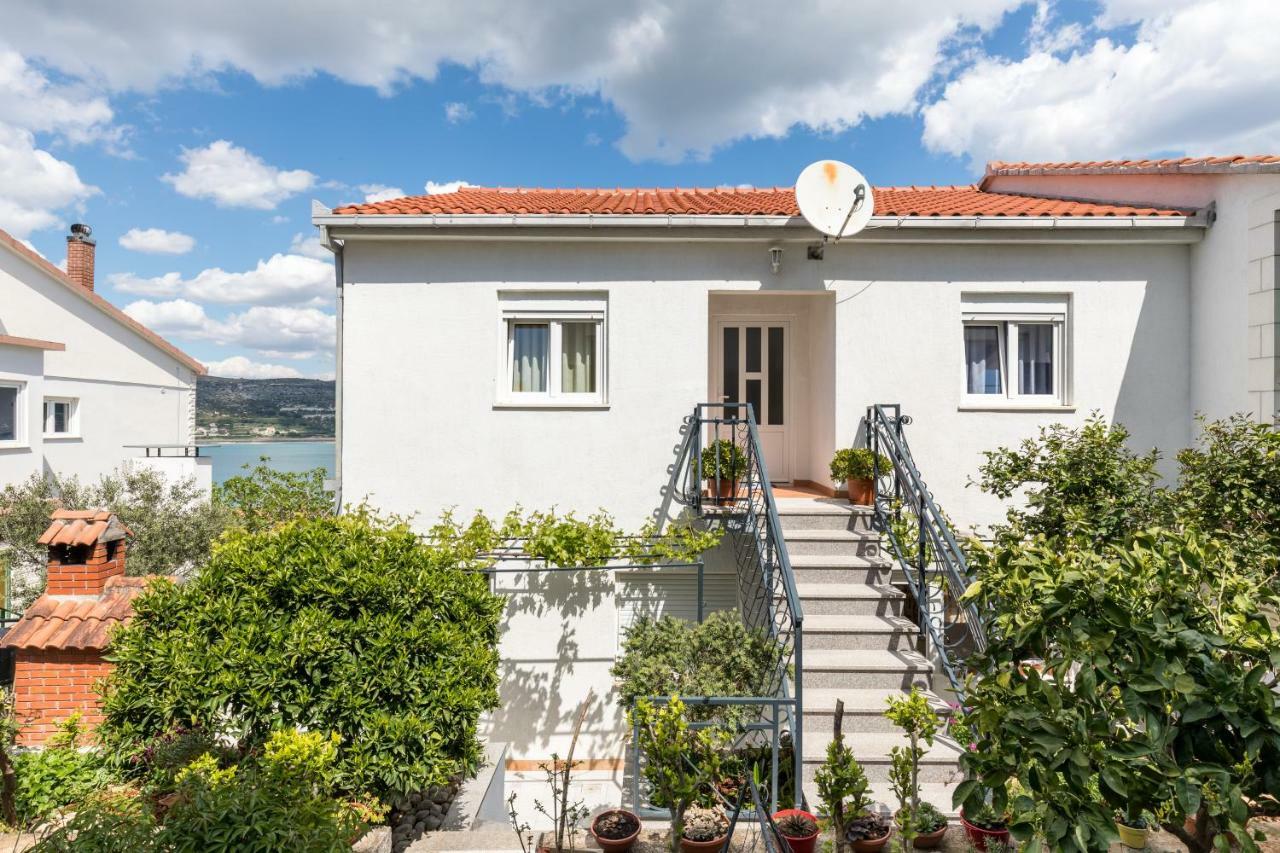 Apartments Rogulj Trogir Exterior photo